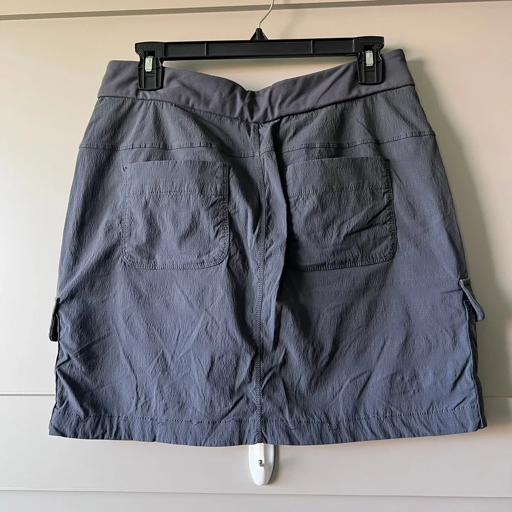 Athleta Trekkie Cargo Nylon Skort Women's 10 Gray Stretch Hiking Tennis Pockets‎